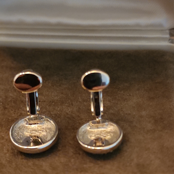 Dior Clip Earrings - Picture 8 of 8